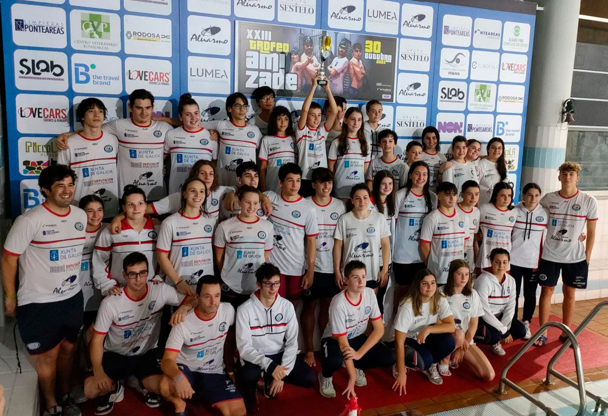 O CNPonteareas faise co XXIII Trofeo Amizade de natación