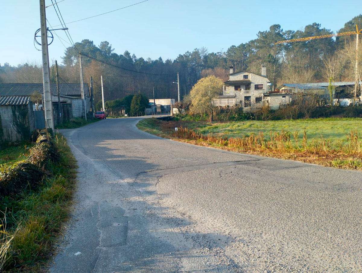 O Concello de Ponteareas ultima a mellora dun último tramo na estrada que conecta Ganade coa N-120 en Areas